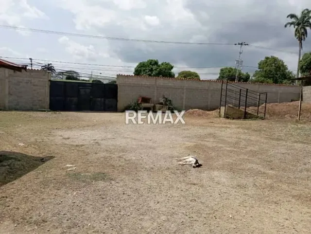 Venta de galpón con terreno en Cabudare - 5