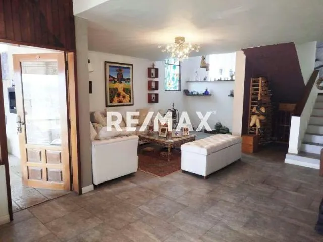 AMPLIA Y HERMOSA CASA EN VENTA EN MACARACUAY