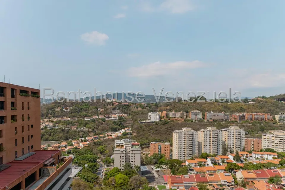 Apartamento (Penthouse) en Venta en Colinas de Valle Arriba, Distrito Metropolitano - 26