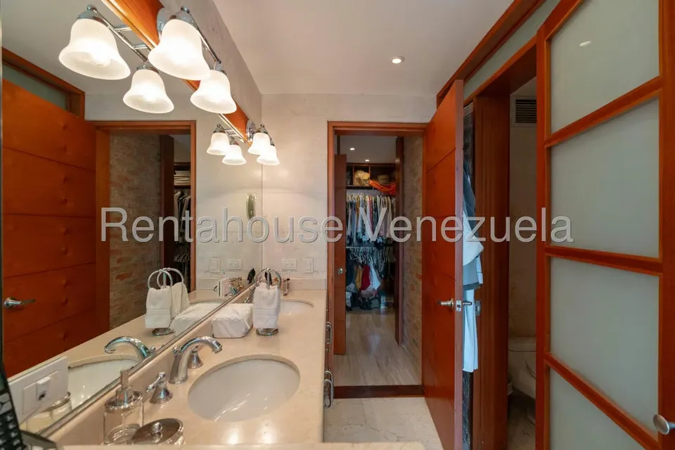 Apartamento (Penthouse) en Venta en Colinas de Valle Arriba, Distrito Metropolitano - 28