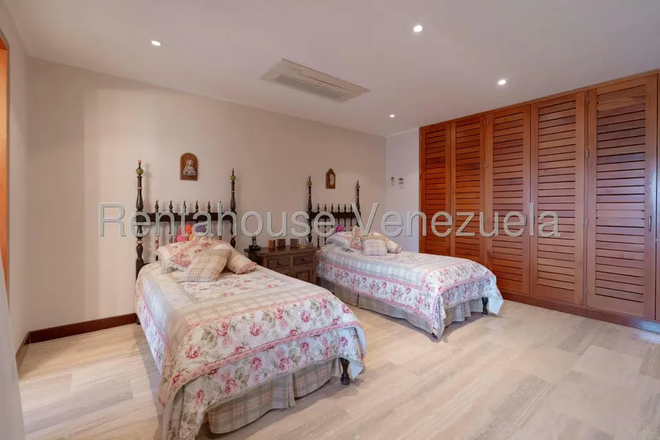 Apartamento (Penthouse) en Venta en Colinas de Valle Arriba, Distrito Metropolitano - 31