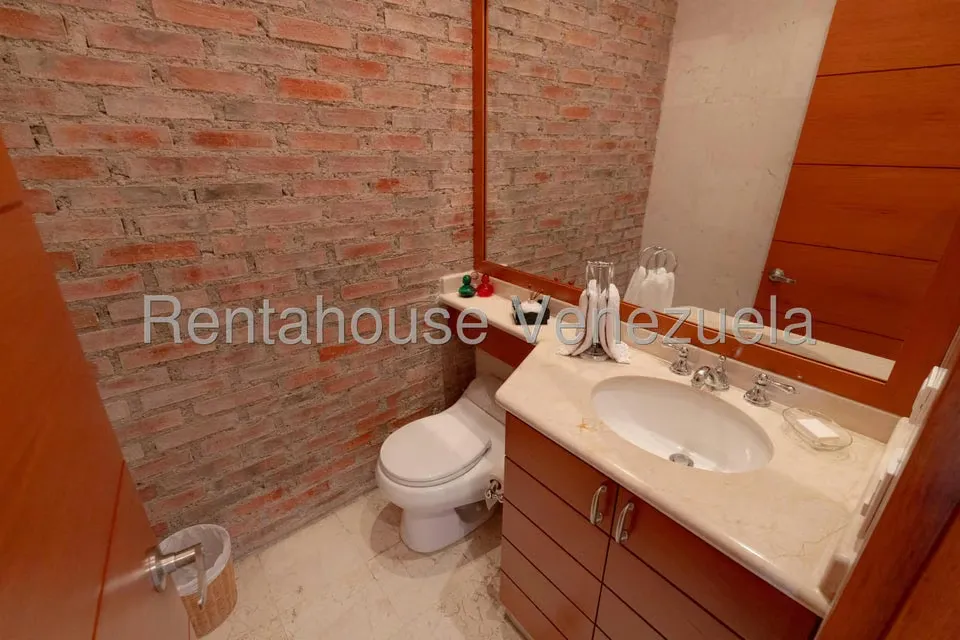 Apartamento (Penthouse) en Venta en Colinas de Valle Arriba, Distrito Metropolitano - 41