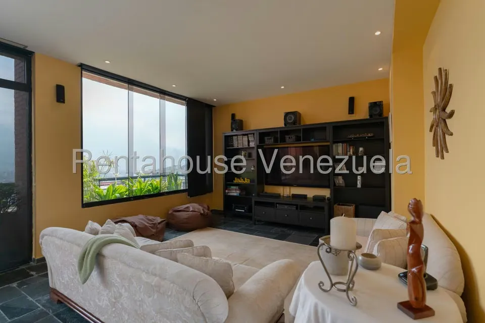 Apartamento (Penthouse) en Venta en Colinas de Valle Arriba, Distrito Metropolitano - 45