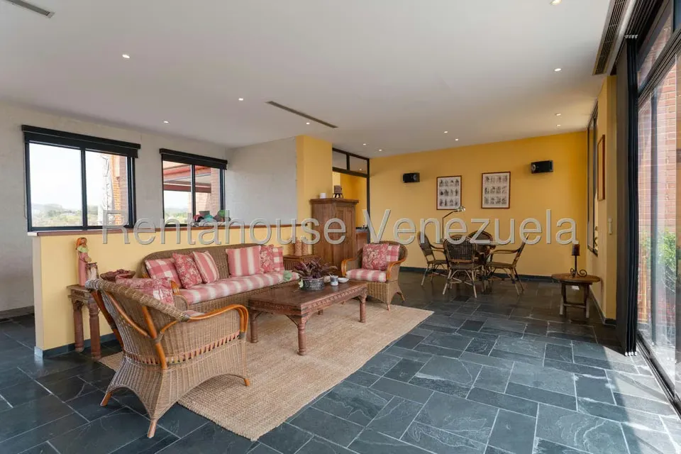 Apartamento (Penthouse) en Venta en Colinas de Valle Arriba, Distrito Metropolitano - 51