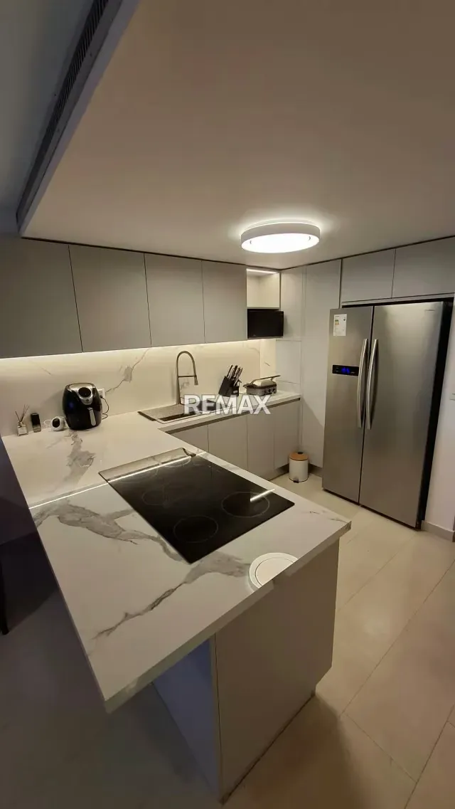 Apartamento En Venta De Lujo Con Diseño Moderno En La Isla De Margarita - Frente Al Downtown. - 2
