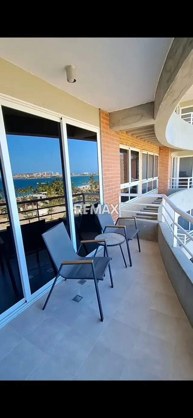 Apartamento En Venta De Lujo Con Diseño Moderno En La Isla De Margarita - Frente Al Downtown. - 7
