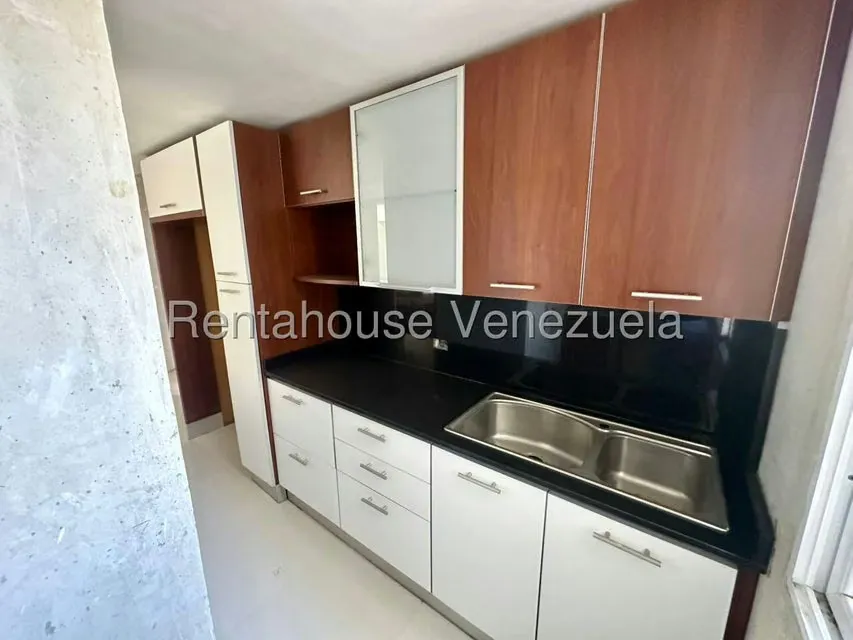 Apartamento (1 Nivel) en Alquiler en Del Este, Lara - 11