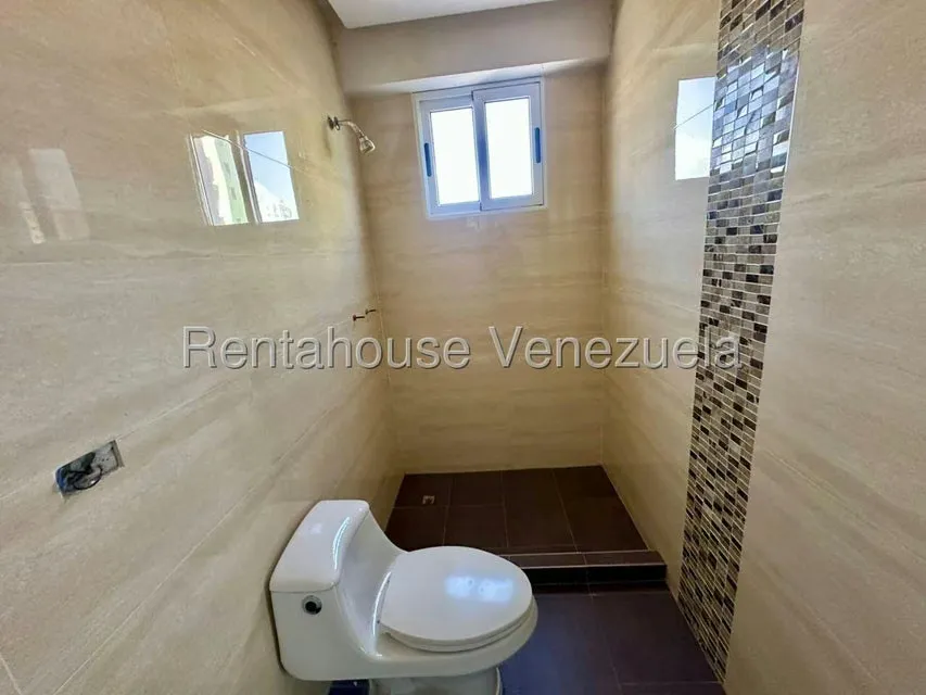 Apartamento (1 Nivel) en Alquiler en Del Este, Lara - 24