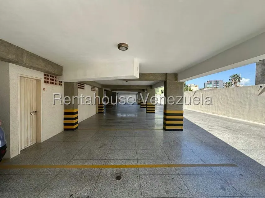 Apartamento (1 Nivel) en Alquiler en Del Este, Lara - 35