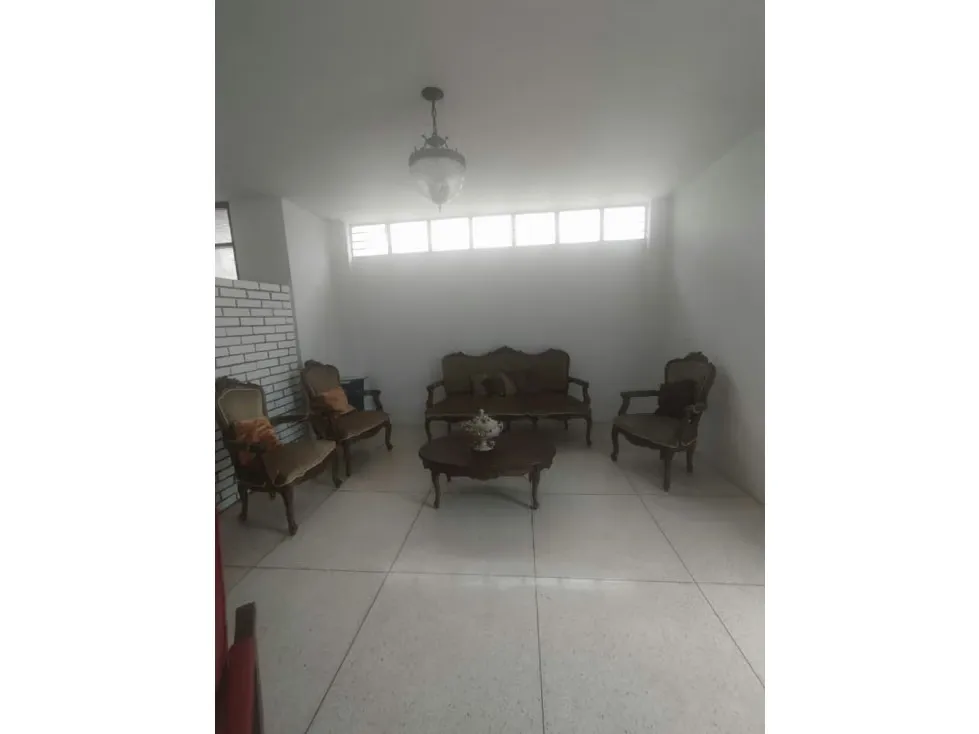 Vendo casa 300m2 4h/4b/2p La Trinidad 8318