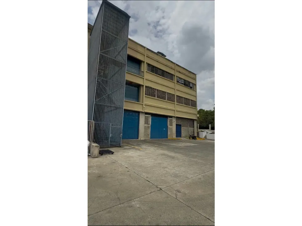 Se alquila Galpón comercial en Guarenas