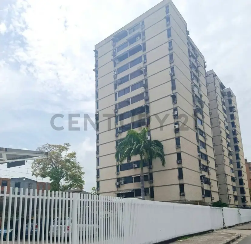Alquile cómodo apatamento amoblado. Urbanización San Jacinto. Maracay