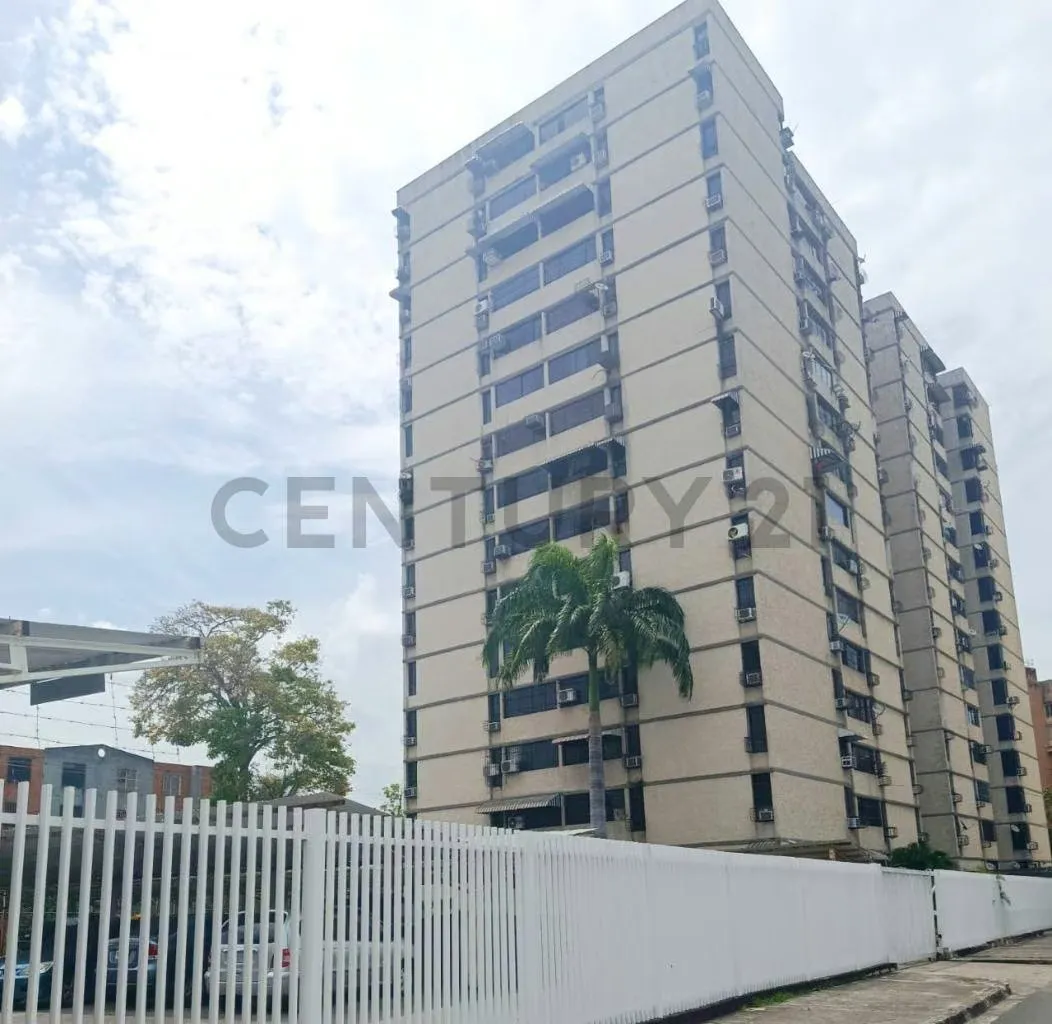 Alquile cómodo apatamento amoblado. Urbanización San Jacinto. Maracay