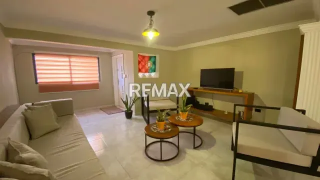 APARTAMENTO EDIF. PATRICIA ZONA NORTE LAGO MAR BEACH - 3