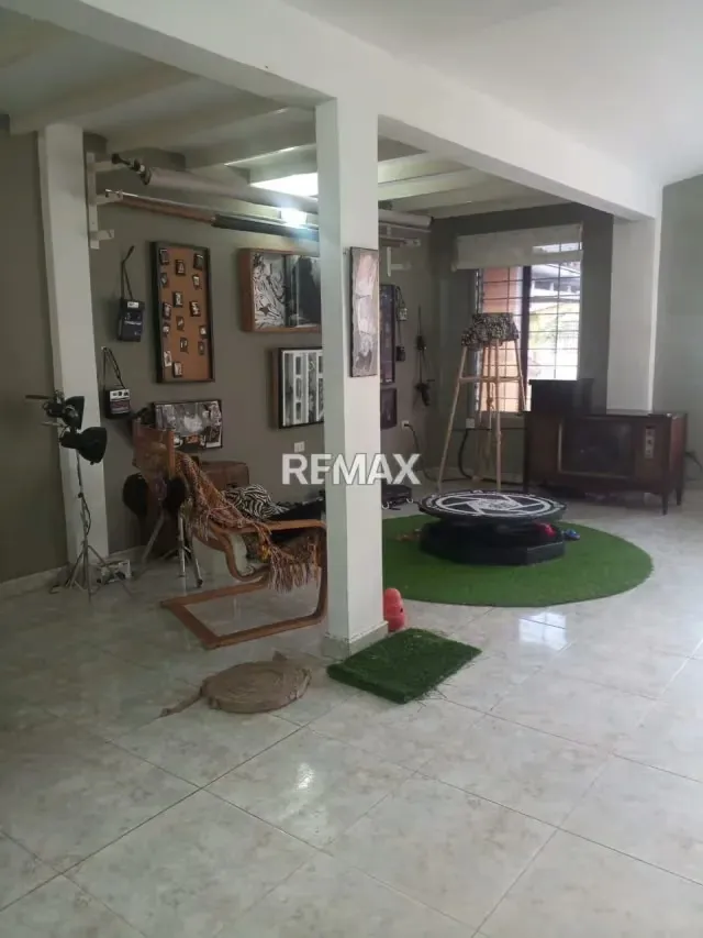 bella y cómoda casa en zona norte, Urb Yucatán - 2