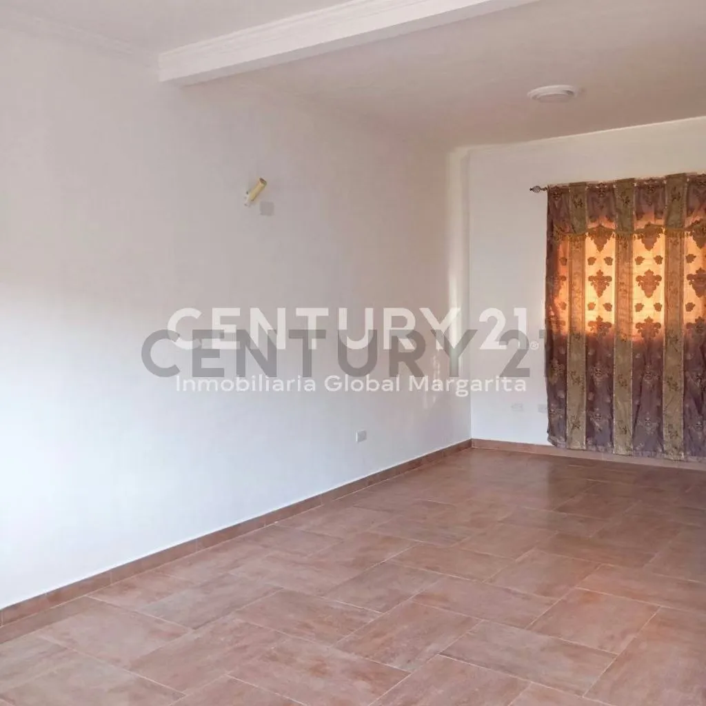 Inmobiliaria global Margarita ofrece para la Venta TH, en el valle - 6