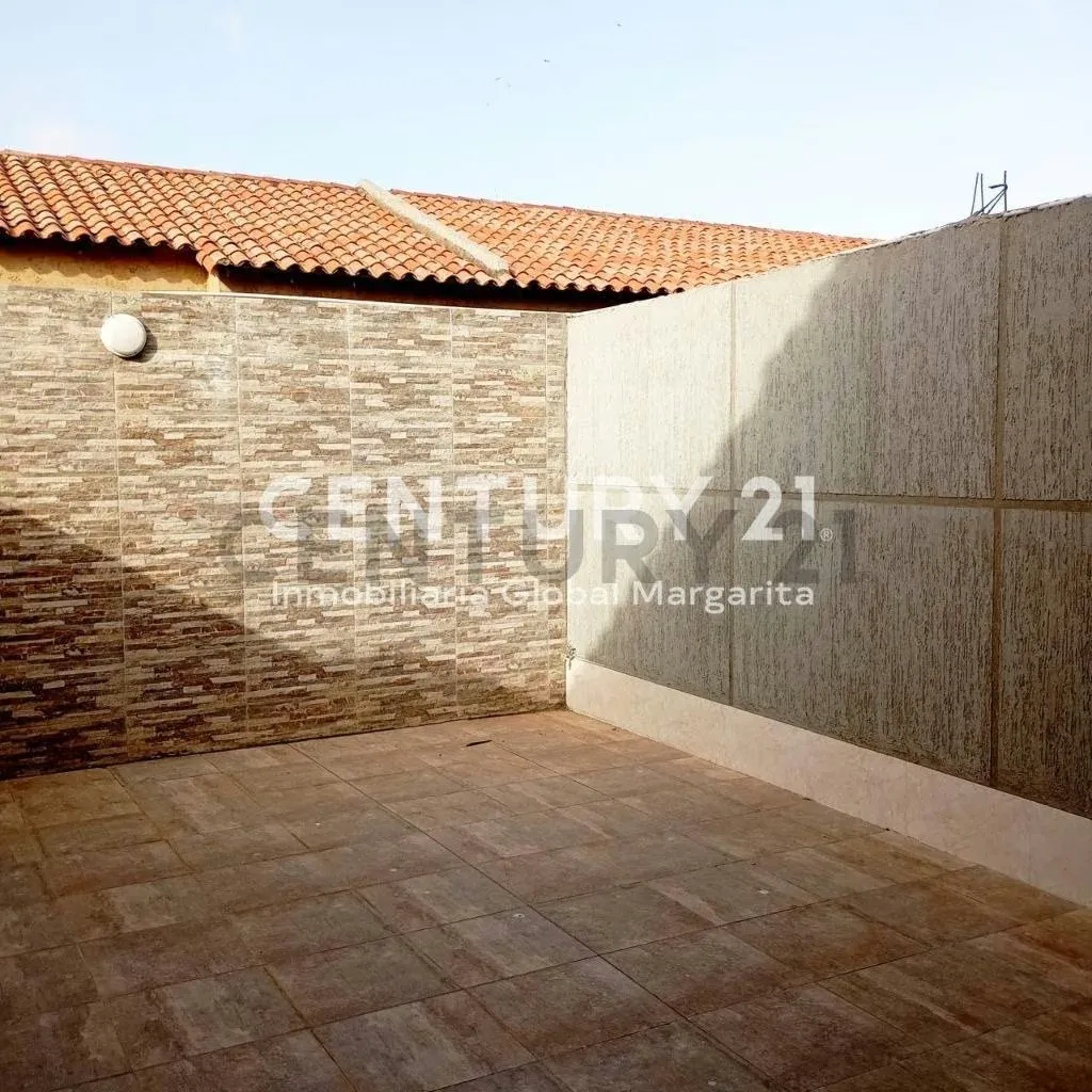 Inmobiliaria global Margarita ofrece para la Venta TH, en el valle - 7
