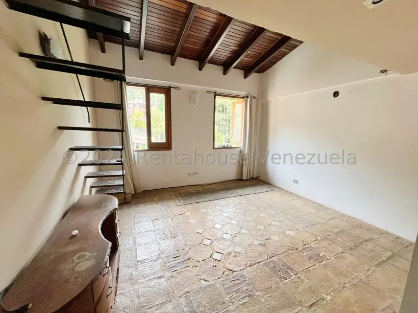 Casa (Multipes Niveles) en Venta en Oripoto, Distrito Metropolitano - 36