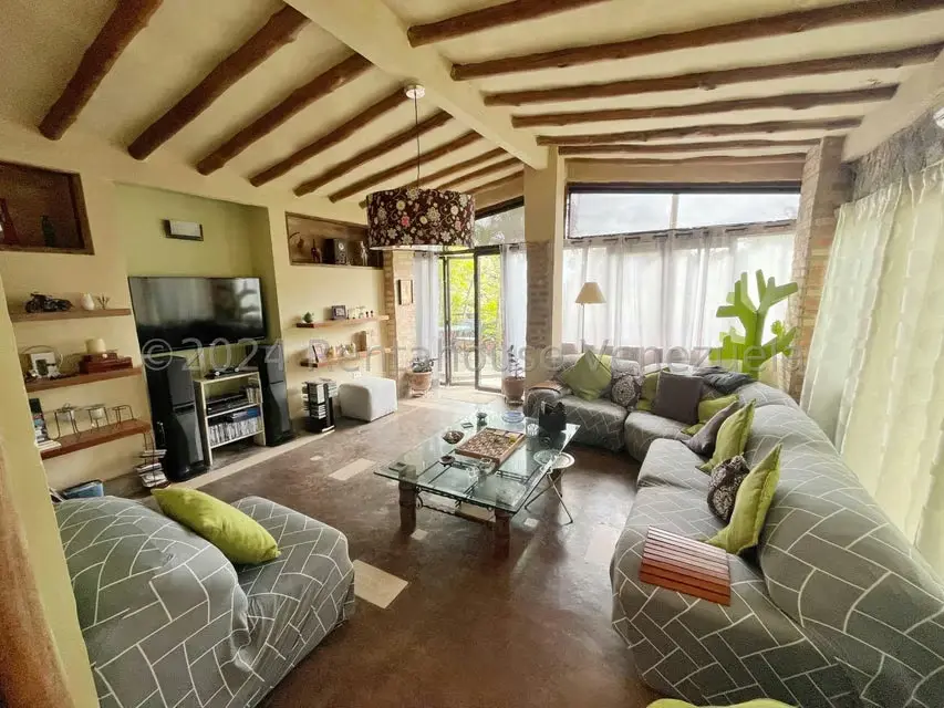 Casa (Multipes Niveles) en Venta en Oripoto, Distrito Metropolitano - 4