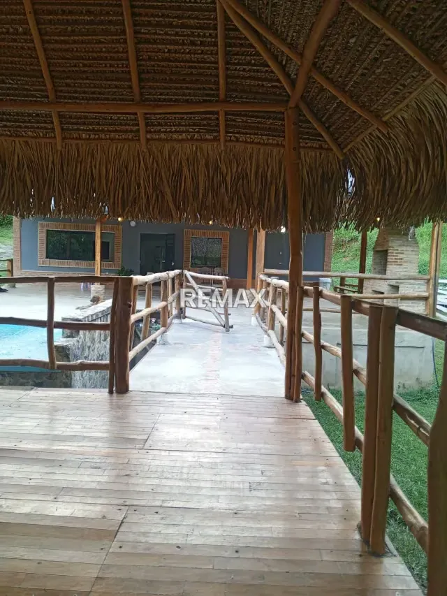 CASA DE CAMPO EXCLUSIVA EN VENTA de - 16