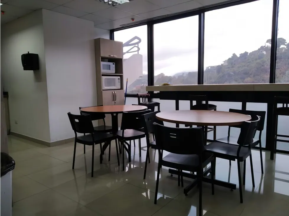Se alquila oficina 315m2 Las Mercedes (Eurobuilding) 9221 - 9