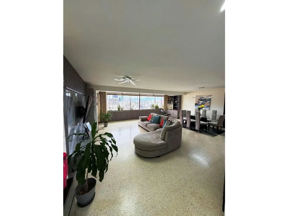 APARTAMENTO - SAN BERNARDINO - 142 Mts2 - 4