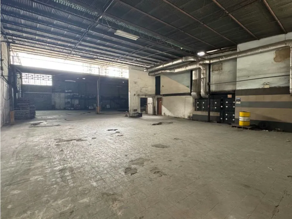 En Venta Galpon Comercial Av. Nueva Granada. Libertador - Caracas - 11