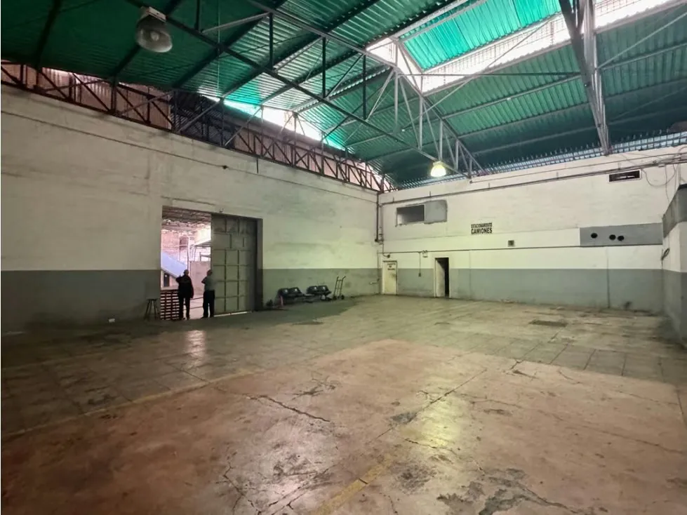 En Venta Galpon Comercial Av. Nueva Granada. Libertador - Caracas - 4