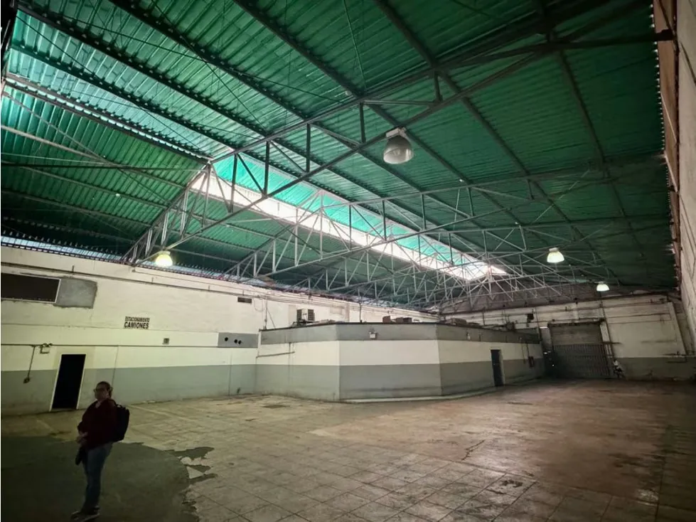 En Venta Galpon Comercial Av. Nueva Granada. Libertador - Caracas - 5