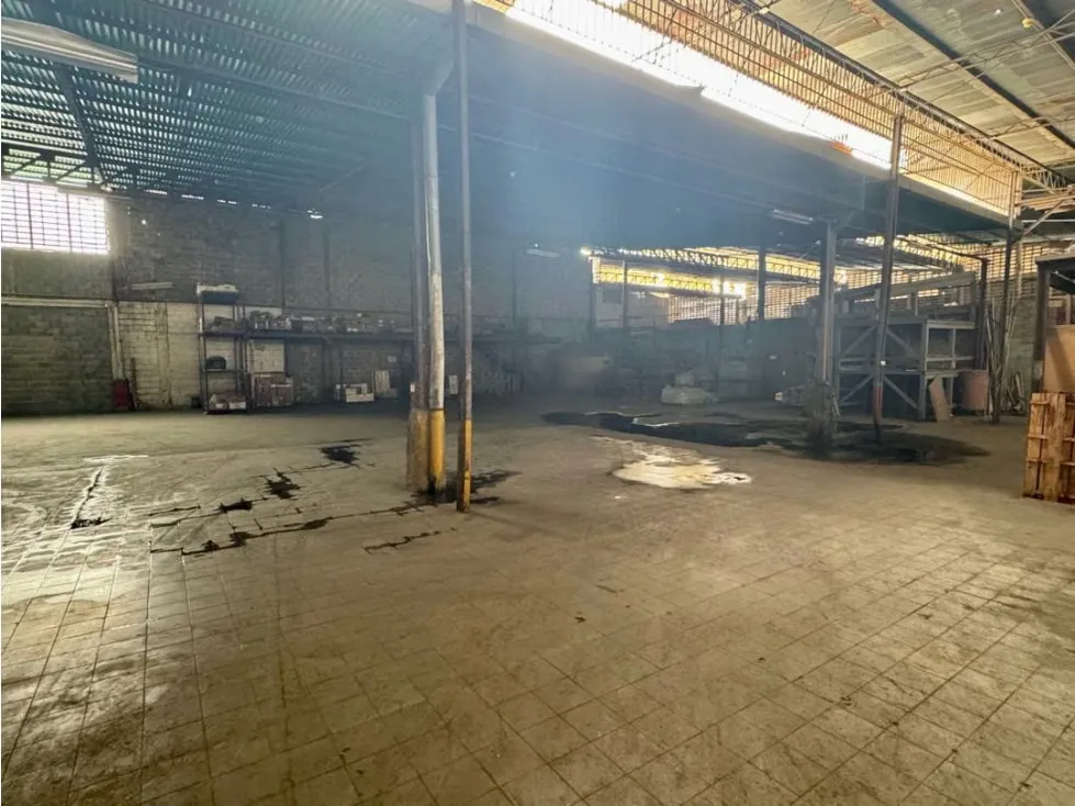 En Venta Galpon Comercial Av. Nueva Granada. Libertador - Caracas - 10