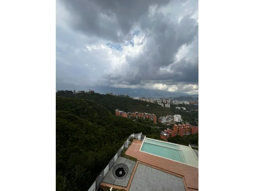 SE VENDE PH EN MIRADOR DE LOS CAMPITOS