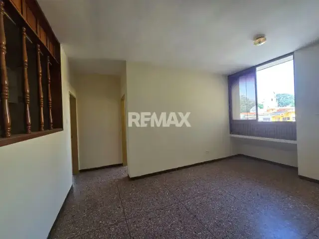 Apartamento sin amoblar. Sector Centro de Acarigua.