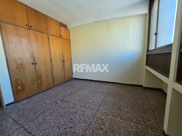 Apartamento sin amoblar. Sector Centro de Acarigua. - 5