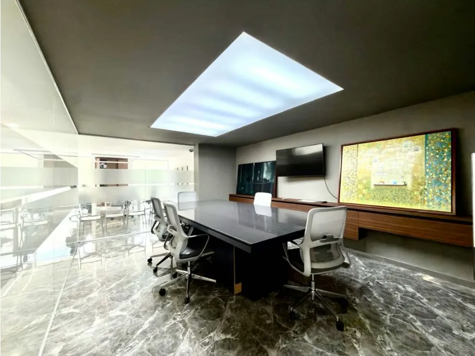 PRADOS DEL ESTE/oficina 200/ casa remodelada/ amplio.estacionamiento