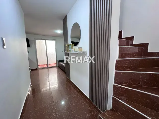 Town house en venta en Villa Niza, Sector El Perú, San Francisco - 3