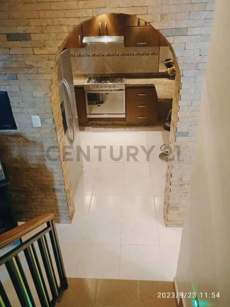 VENTA DE TOWNHOUSE SECTOR LAGUNETICA LOS TEQUES - 13