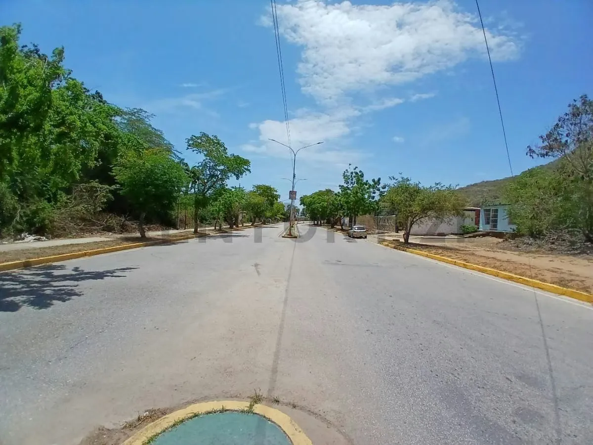 Terreno en Autopista El Valle - Porlamar | Ideal para Desarrollos Urbanísticos - 6