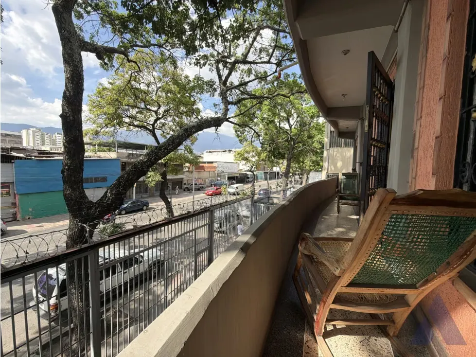 Vendo edificio comercial 780m2 Av. Roosevelt 0736 - 12