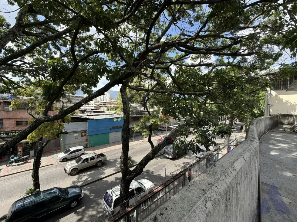 Vendo edificio comercial 780m2 Av. Roosevelt 0736 - 4