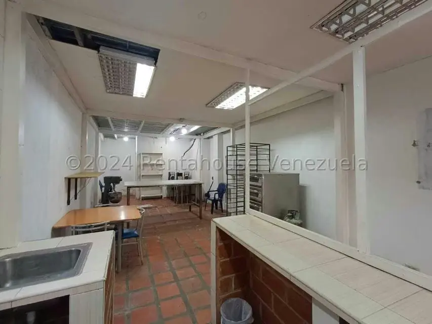Local Comercial en Alquiler en Zona Centro, Aragua - 11