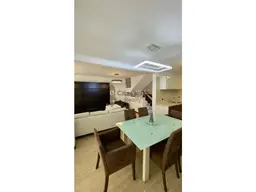 View 25