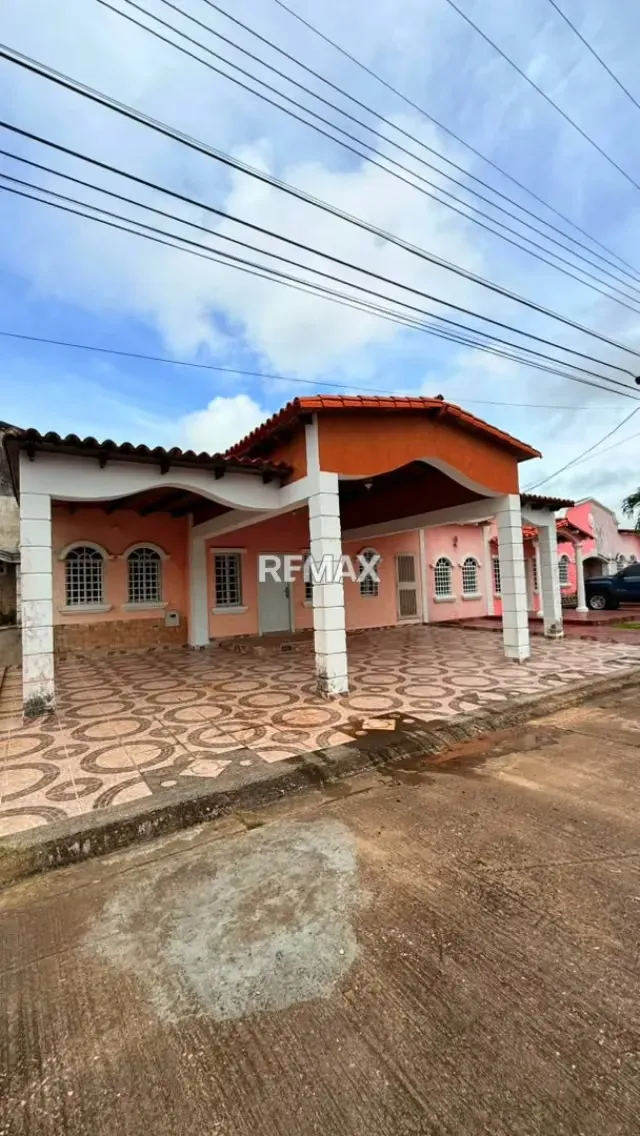 Se Vende Casa En Urbanizacion Valle de Luna, Maturin