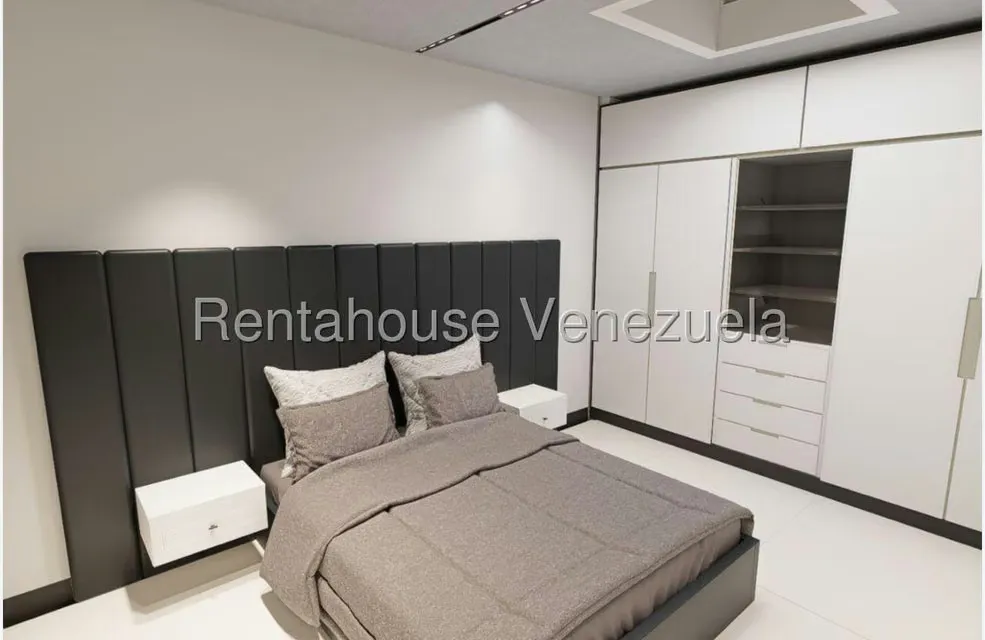 Casa (Multipes Niveles) en Venta en Vista Alegre, Distrito Metropolitano - 15