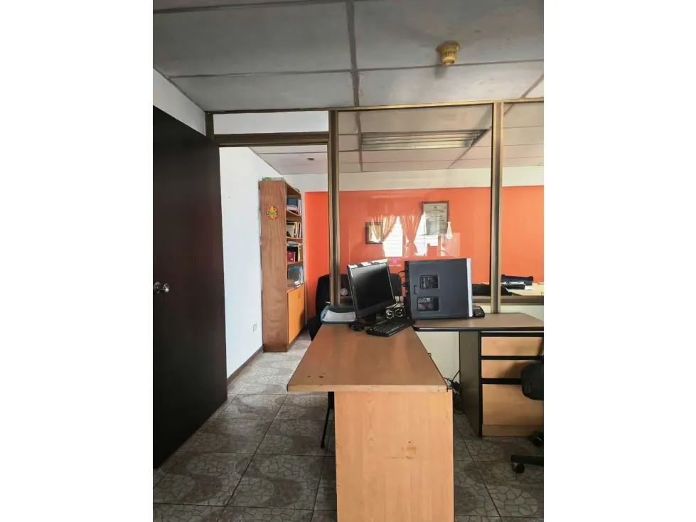 OFICINA - PARROQUIA SANTA ROSALIA - 52 Mts2 - 7