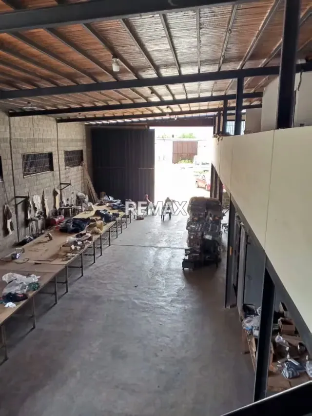Se alquila galpon de 600 m² de Nave en zona industrial I - 6