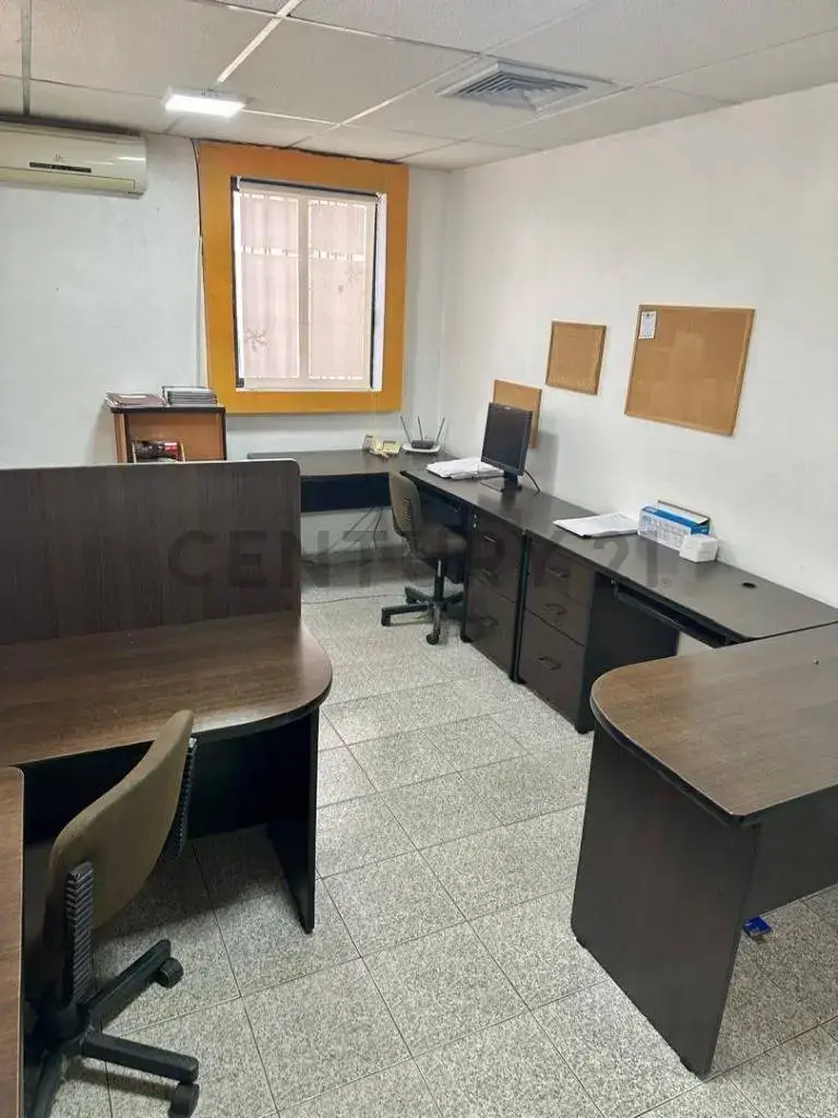 Oficina en Torre Empresarial Araujo, Centro de Valencia, Carabobo, Venezuela