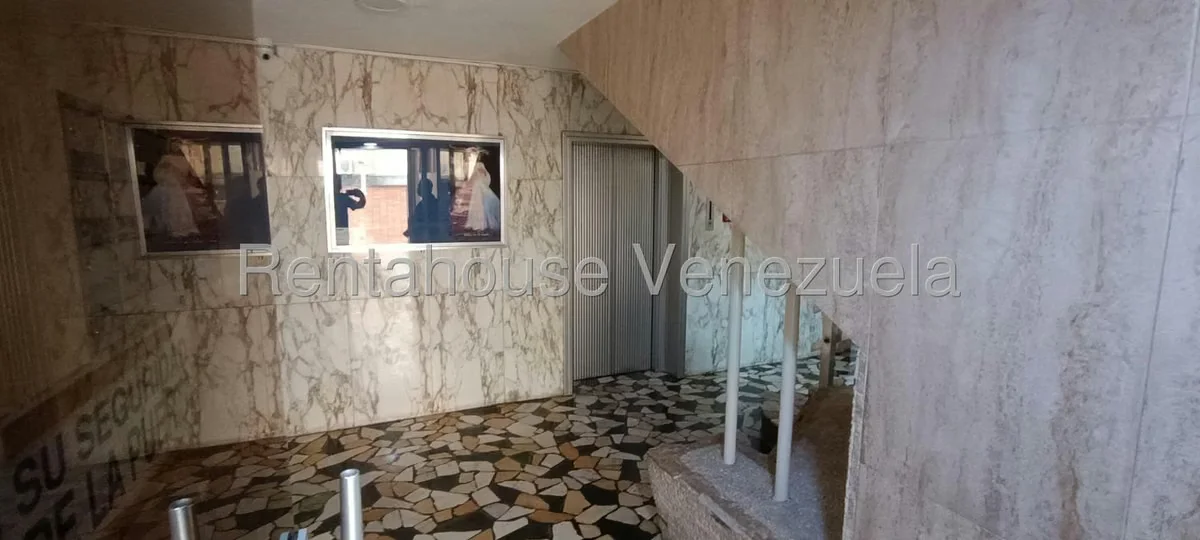 Apartamento (1 Nivel) en Venta en Colinas de Bello Monte, Distrito Metropolitano - 3
