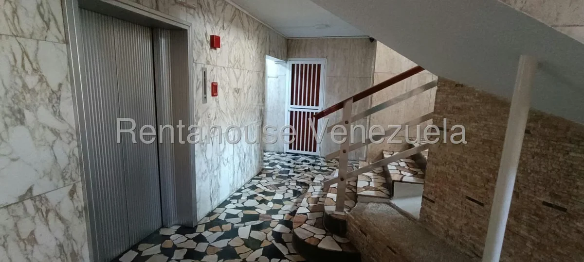 Apartamento (1 Nivel) en Venta en Colinas de Bello Monte, Distrito Metropolitano - 4