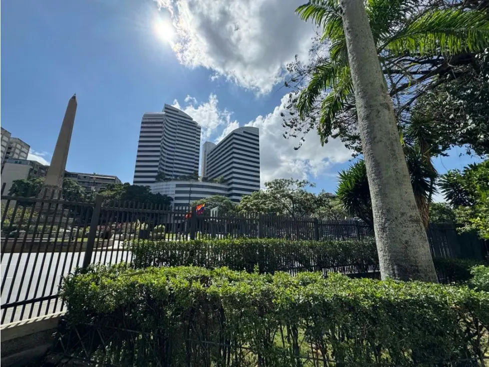 Alquilo consultorio odontológico 6m2 Altamira 4444
