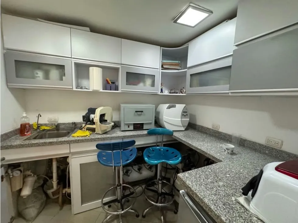 Alquilo consultorio odontológico 6m2 Altamira 4444 - 6
